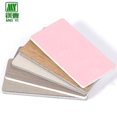 Placas de parede laminadas de MgO coloridas para interiores contemporâneos