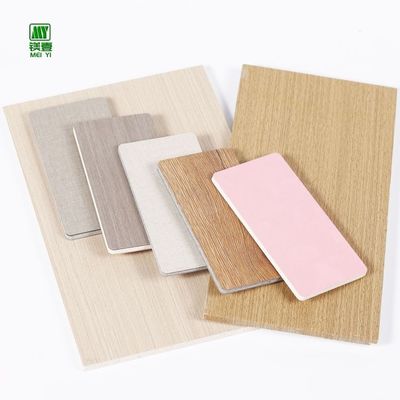 Placas de parede laminadas de MgO coloridas para interiores contemporâneos